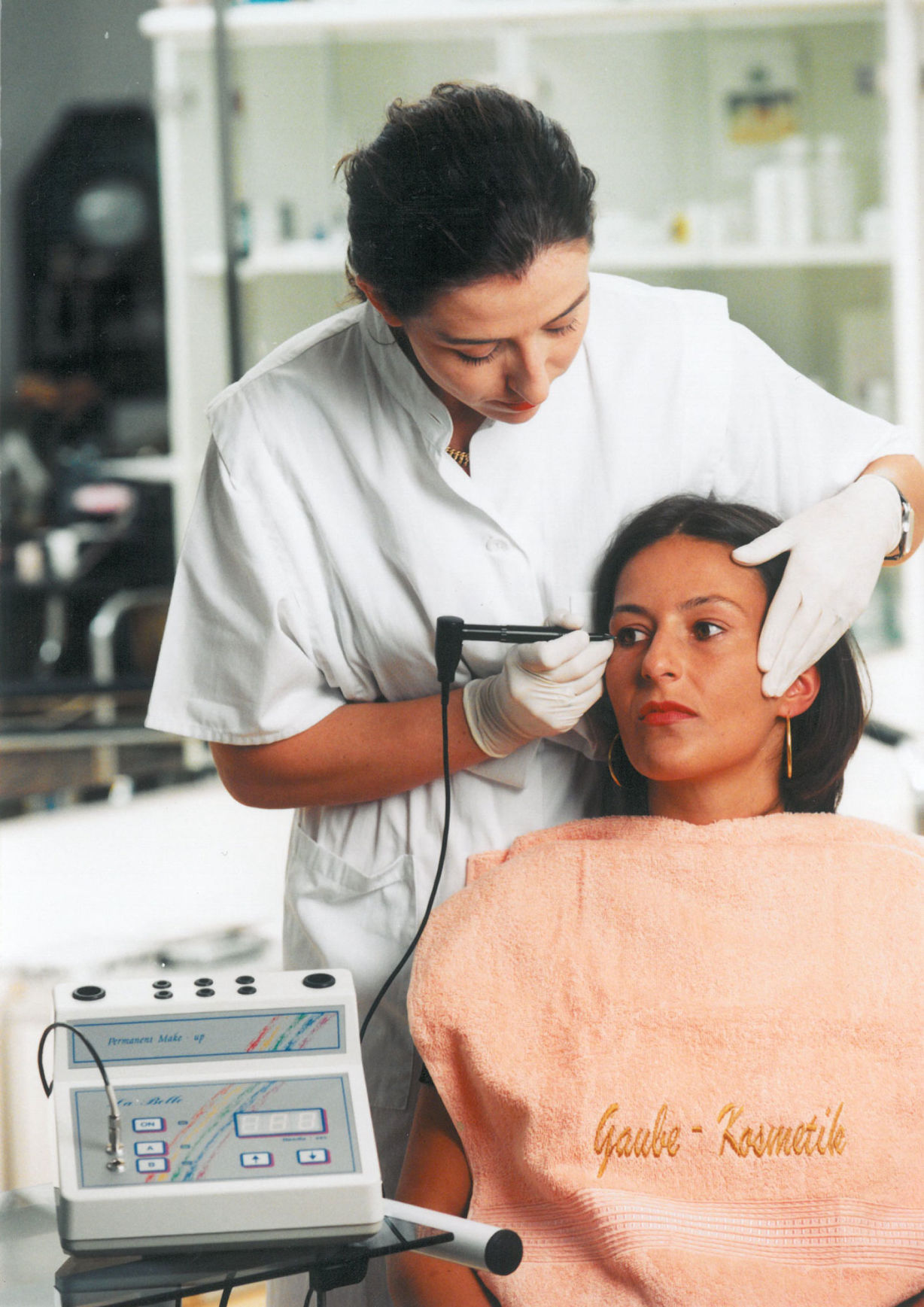 Demonstration of eyelid treatment by Martina Silly-Gaube